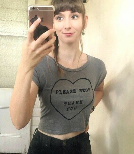 dünnes model onlyfans exklusive pornografische foto