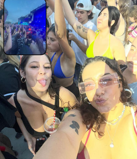 massive titten nur fans nacktheit schöne bilder