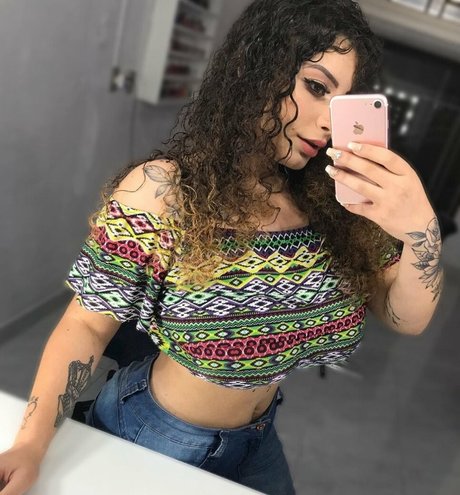 Ashley Alves exklusive kunst bilder