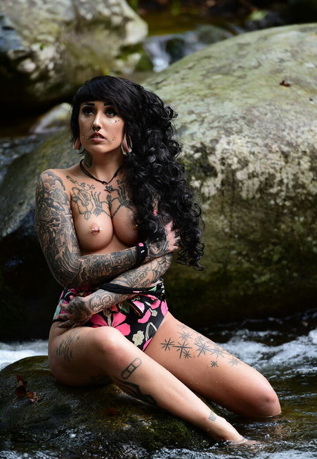 ebenholz nackt onlyfans top schöne archiv