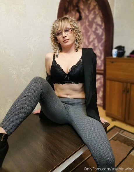 truthinwine kunst porno galerie