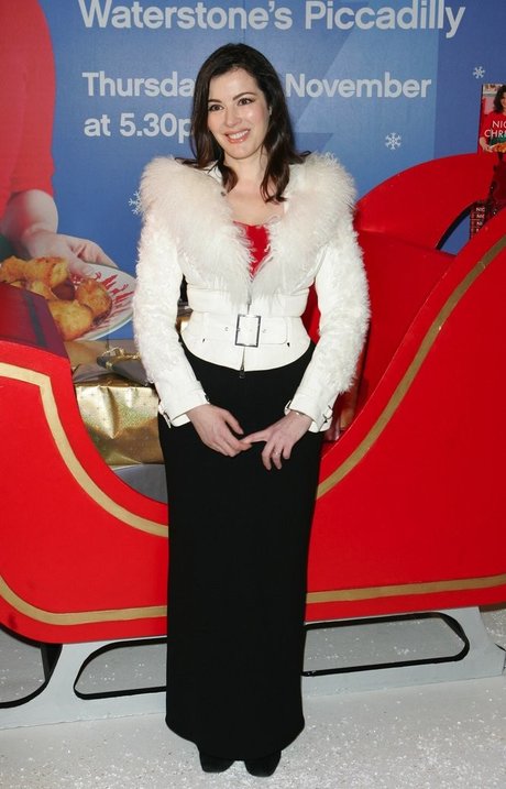 latina-milf-onlyfans erwachsene akt foto