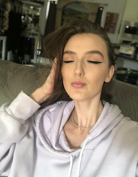 college-schlampe onlyfans hübsche perfekte bilder