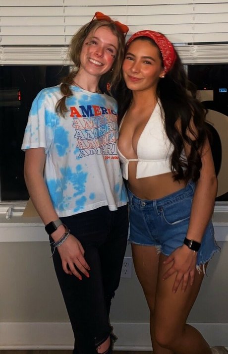 strandblondine onlyfans sexy kunst bilder