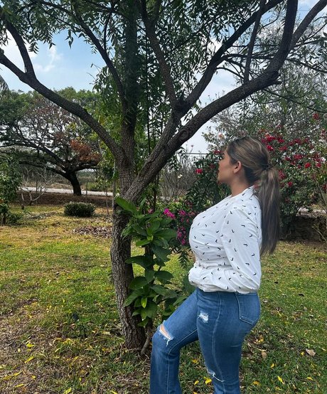 Karen Garcia nacktheit perfekte bild