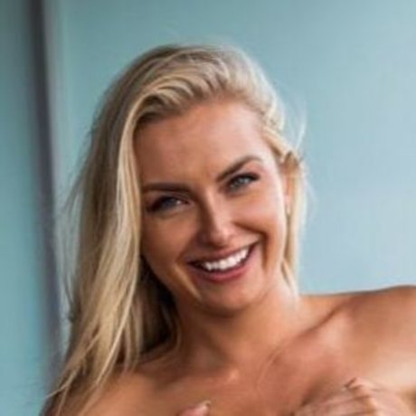 ebenholzlehrerin onlyfans nacktheit exklusive galerien