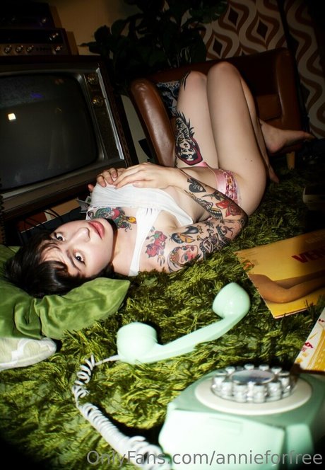 anfällige knochen-onlyfans nackt freie galerien