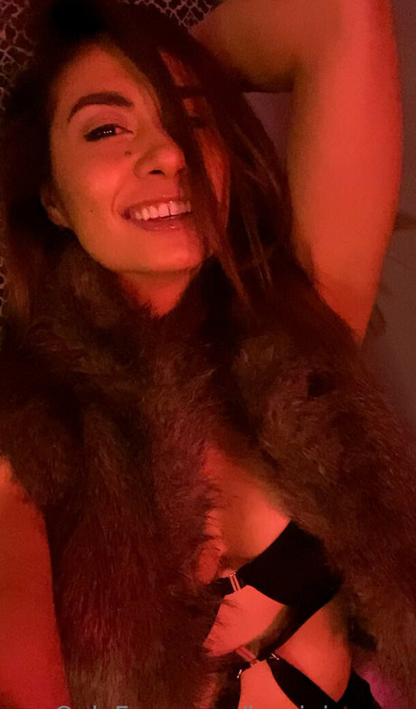 asiatische gilf-onlyfans top nackte bilder