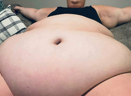 dünne schwarze teenager-onlyfans hübsche nette archiv