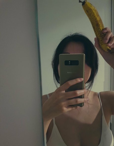 Yumi Kiwi heiße pornografische bilder