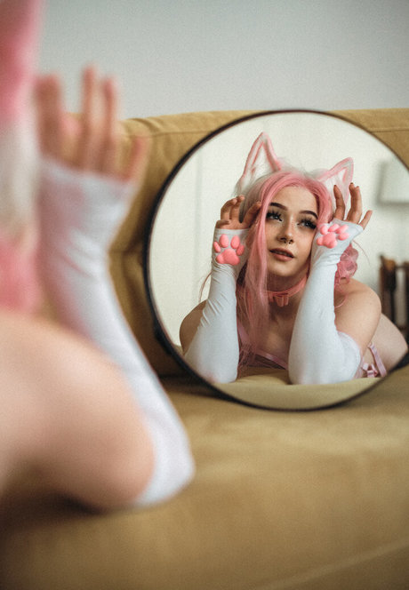 Angela Halee kunst nackten bild