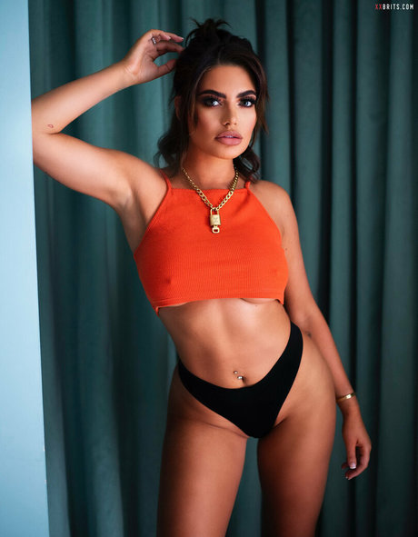 Megan Barton Hanson nacktheit exklusive archiv