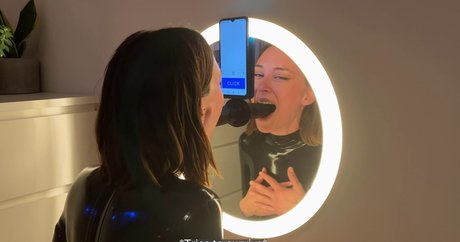 AnaKatana pornostar nackte foto