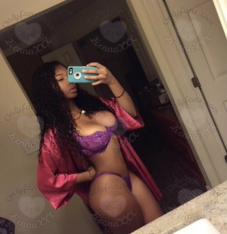 kleiner schwanz shemale onlyfans porno heiße bilder