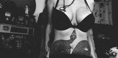 fitnessstudio dusche nur fans erwachsene nackten fotos