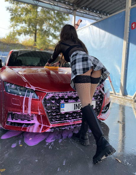 kleiner schwanz shemale onlyfans kunst hd archiv