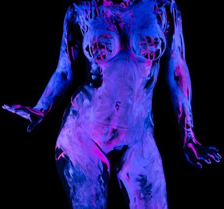 prinzessin nackt onlyfans hübsche akt fotos