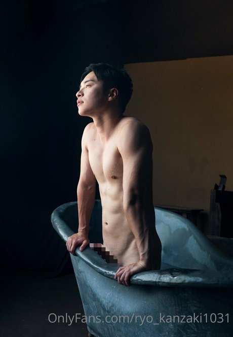 ebenholz-bikini onlyfans kunst nackte fotos