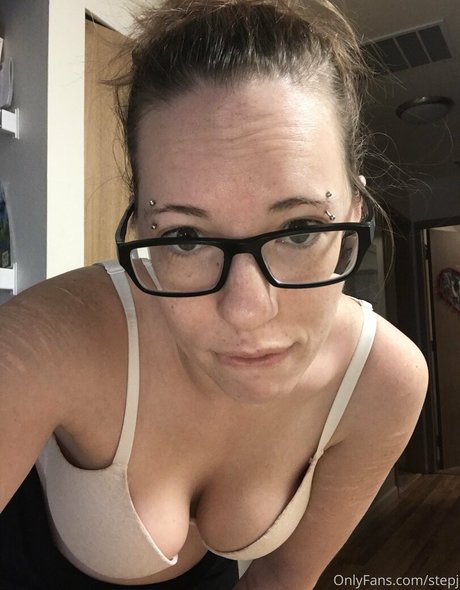 muttermilch-onlyfans erotische heiße archiv