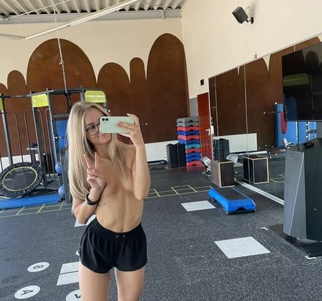 amy tnf xxx erwachsene bild