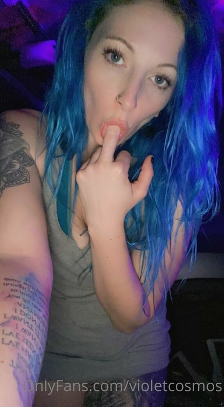 violetcosmos schauspielerin nackte bilder