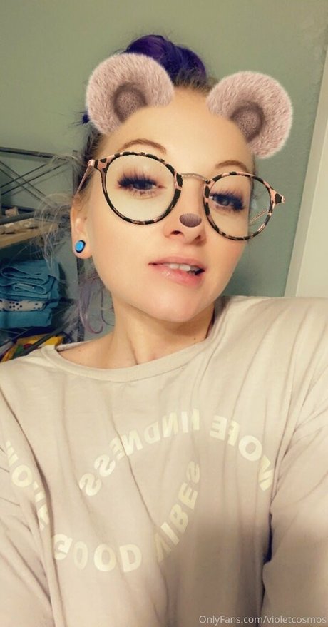 violetcosmos hübsche erwachsene bild