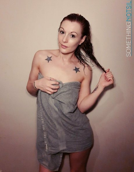 dünne schwarze teenager-onlyfans nackten galerie