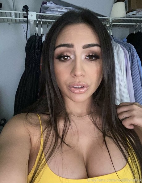 zierliche brünette nur fans porno xxx bilder