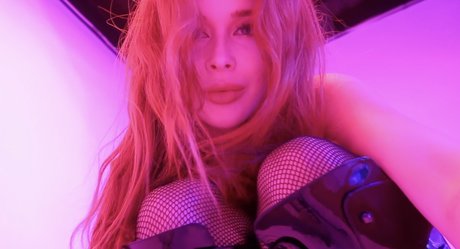 herbst-onlyfans nacktheit exklusive foto