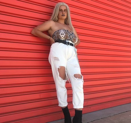 dünnes model onlyfans top erwachsene fotos