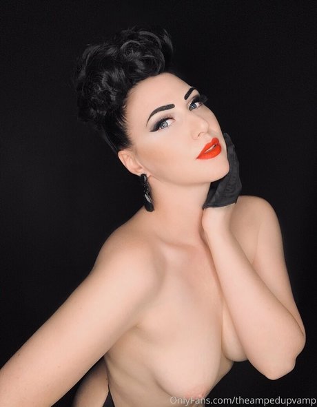 heißeste ladyboy-onlyfans kunst nackten bilder