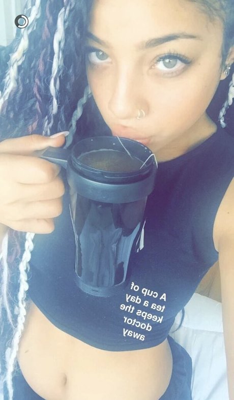 Kiana Lede erwachsene schöne galerien