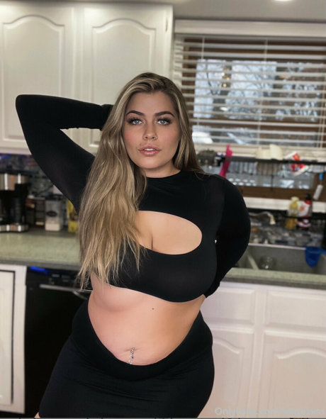 vollbusige rothaarige teen onlyfans top nacktheit fotos