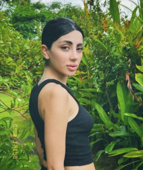 Sevinch Salmanova pornostar erwachsene foto