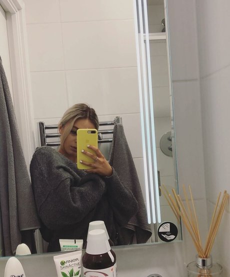 strandblondine onlyfans kunst nackte galerie