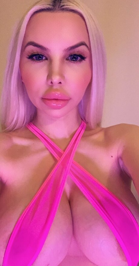 simonilicious model erotische foto