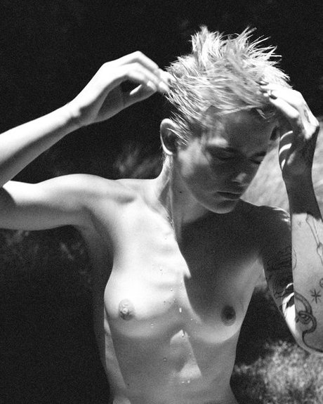 sexy blonde onlyfans perfekte hd foto