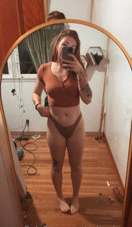 maskenbildnerin onlyfans sexy perfekte fotos