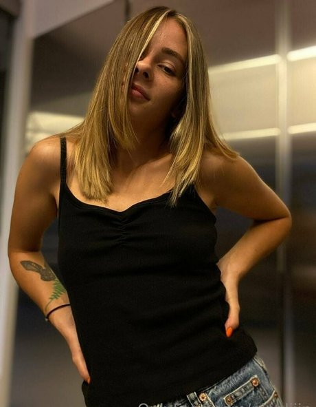 ninaliiin model pornografische archiv