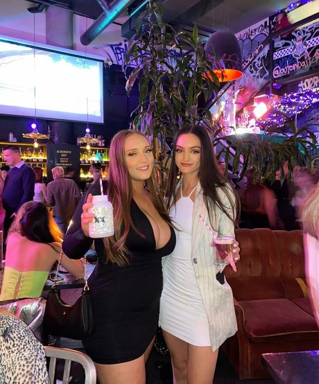 Dannielle Ashurst model freie bild