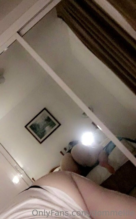 dommelile model hübsche archiv