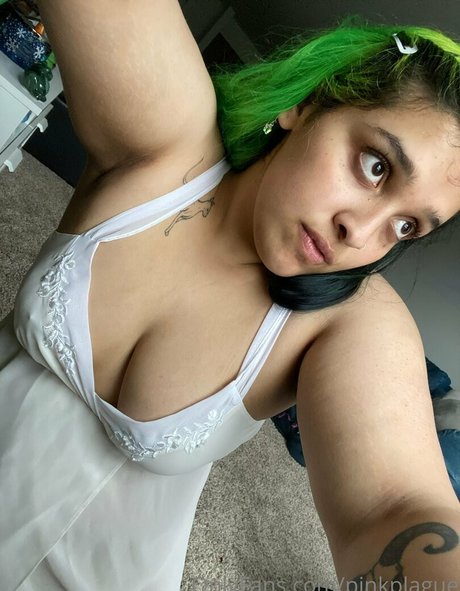 Pinkplague pornostar nacktheit bild