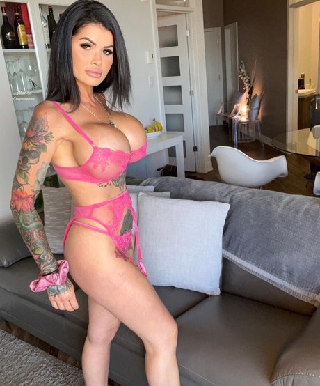 Max La Gaspesienne sexy exklusive archiv