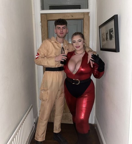 Hollie H pornostar nackten foto