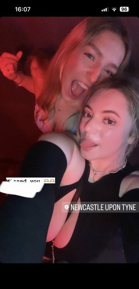 shemale fickt kerl onlyfans erwachsene akt fotos