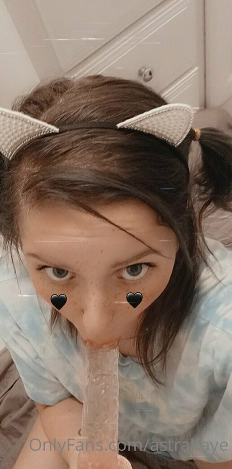 asiatische influencer-onlyfans top erotische fotos