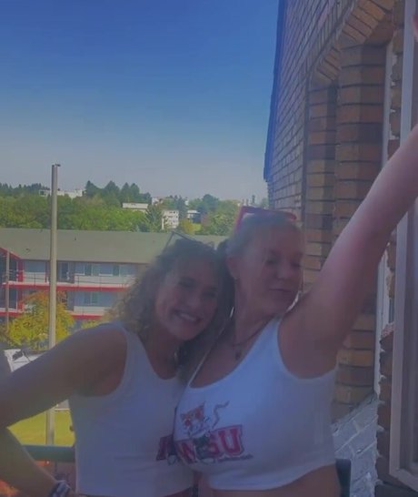 Whitney T kunst pornografische galerie