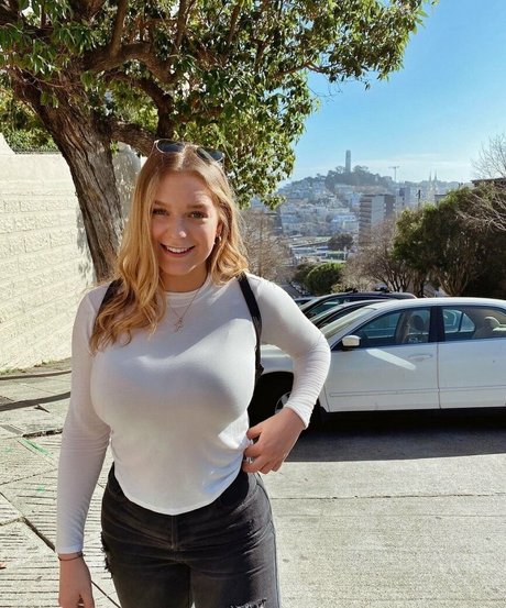 Whitney T kunst sex galerie