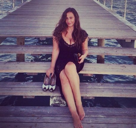 zierliche milf onlyfans hd erotische bild