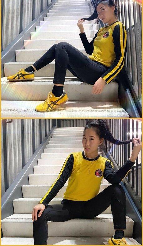 asiatisches teen solo onlyfans nackten bild